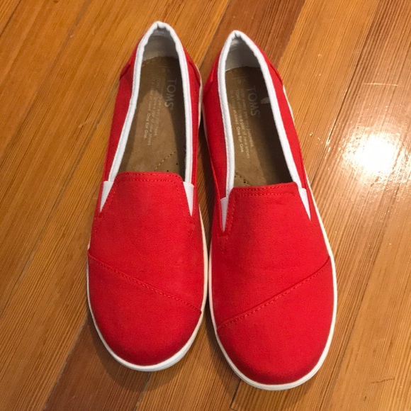 Toms Shoes - TOMS AVALON SNEAKERS WOMENS 7.5/6 YOUTH